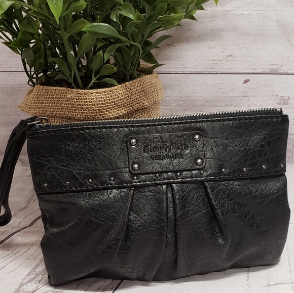 Simply Vera Vera Wang Handbags - Vera Wang Clutch